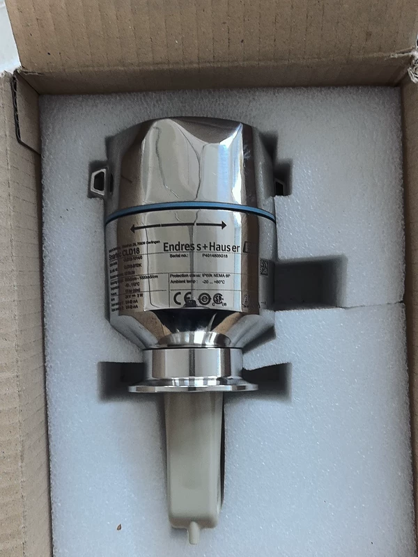Endress+Hauser CLD18-BTDK-1014 Conductivity Meter