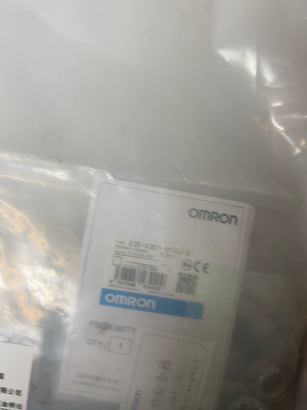 OMRON E2E-X3D1-M1GJ-Z Proximity Sensor Inductive