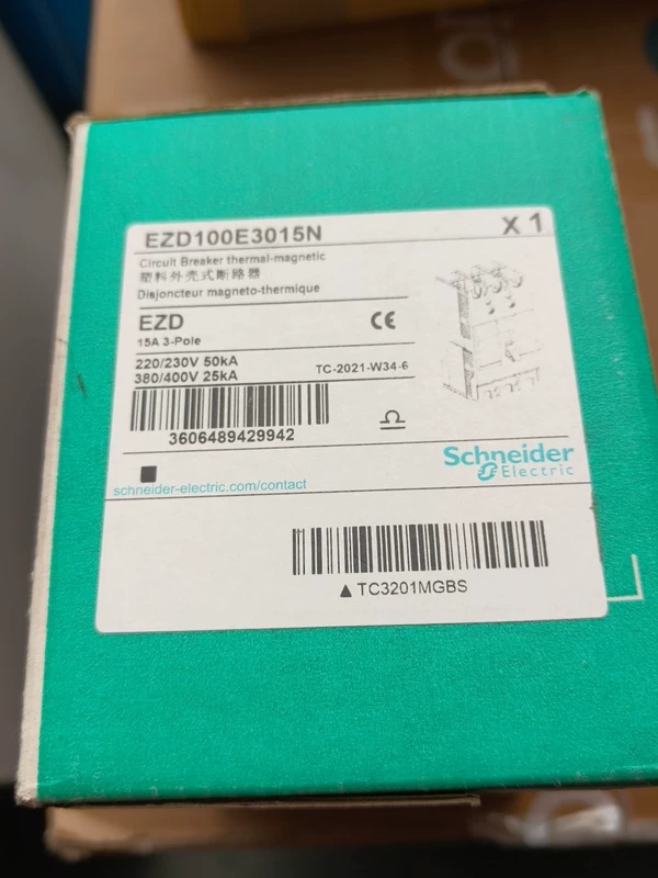 Schneider EZD100E3015N Molded Case Circuit Breaker