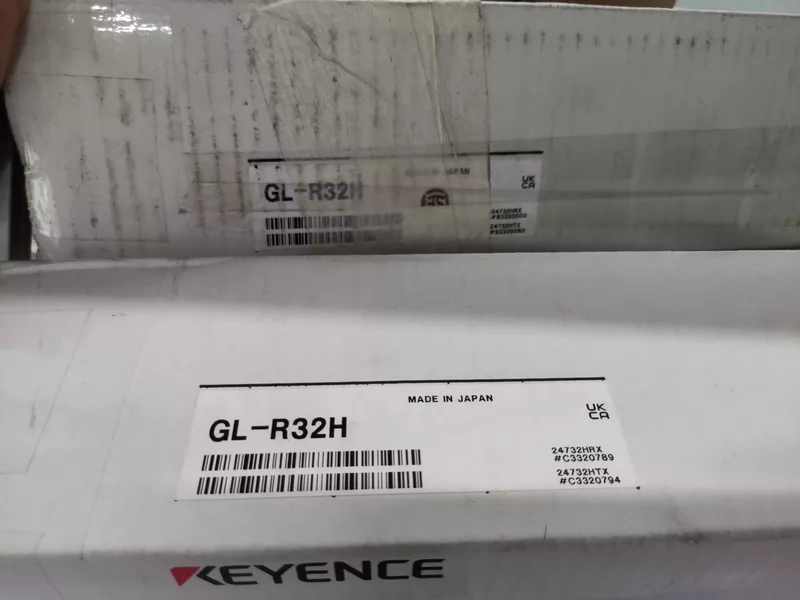 KEYENCE GL-R32H Safety Light Curtain for Machine Guarding