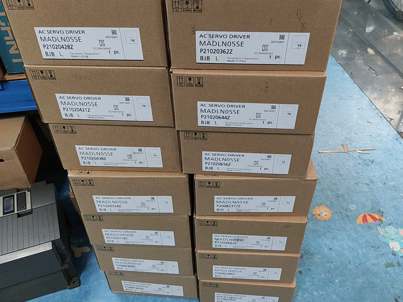 Panasonic MADLN05SE Servo Driver for Motion Control