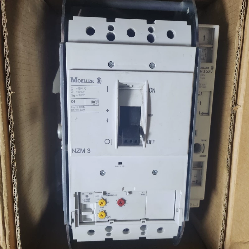 EATON NZM3-XAVS Molded Case Circuit Breaker for Power Distribution