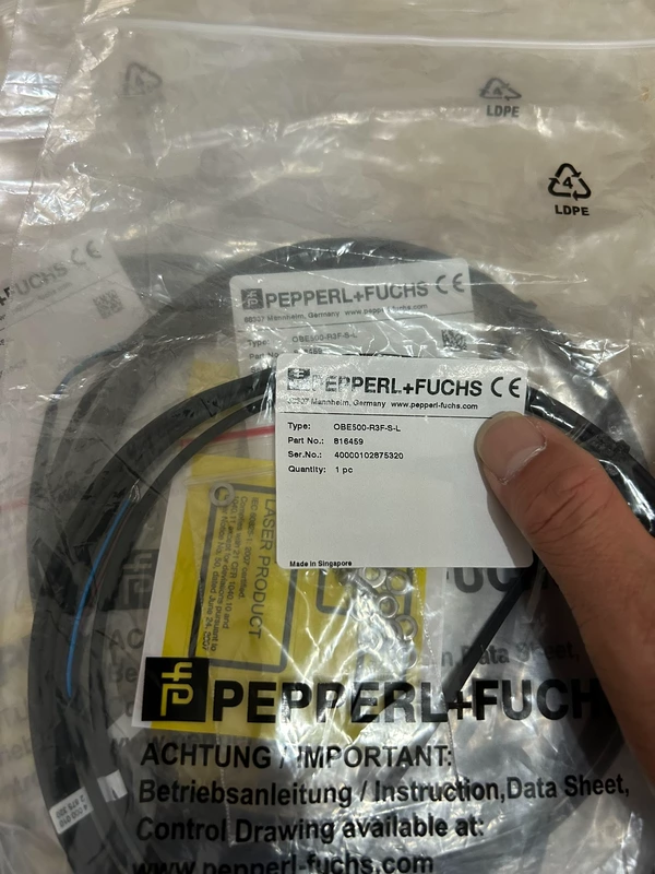 Diffuse Reflective Sensor Pepperl+Fuchs OBE500-R3F-S-L 816459