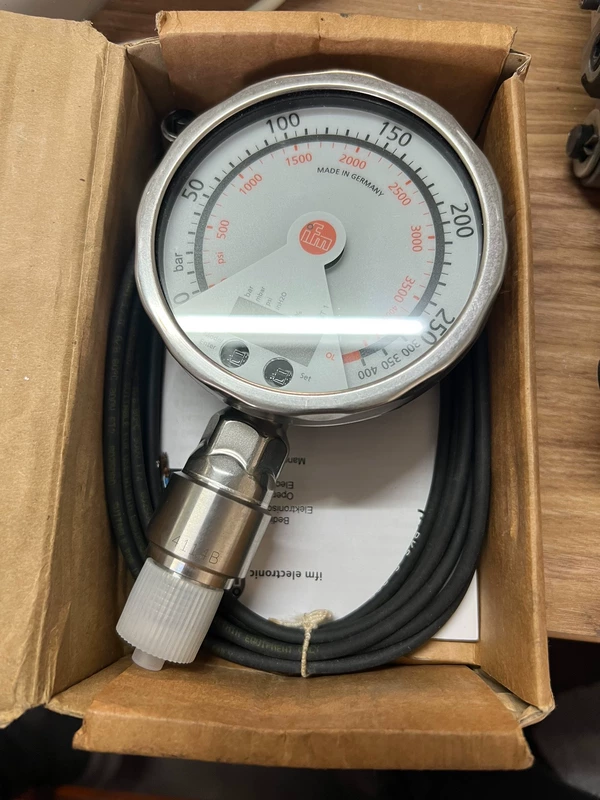 IFM PG2451PG-250-REB12 Pressure Sensor for Industrial Use