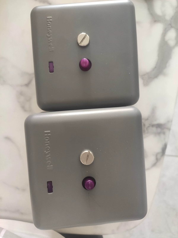 Honeywell RA890G 1245 Flame Controller for Burner Systems