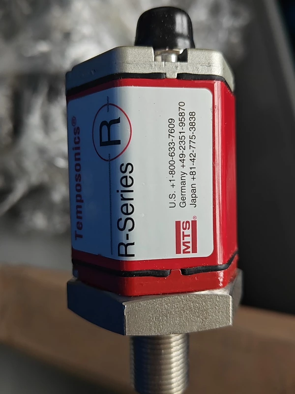 MTS Temposonics RHM0400MD701S1G1100 Displacement Sensor