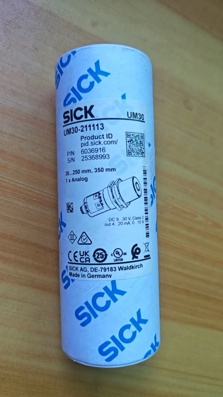 SICK UM30-211113  6036917 Ultrasonic Sensor for Automation