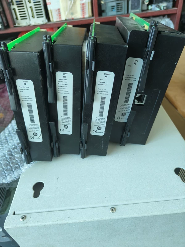 GE UR-9EH Relay Output Module for PLC Systems