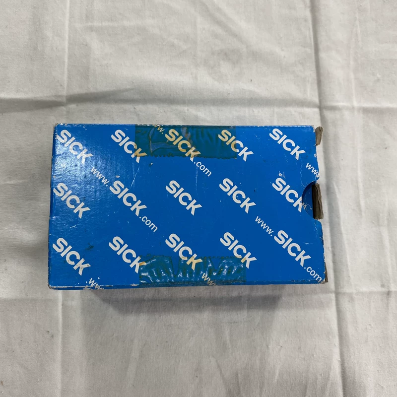 Photoelectric Sensor SICK WS34-D430 2022819 - Reliable Detection