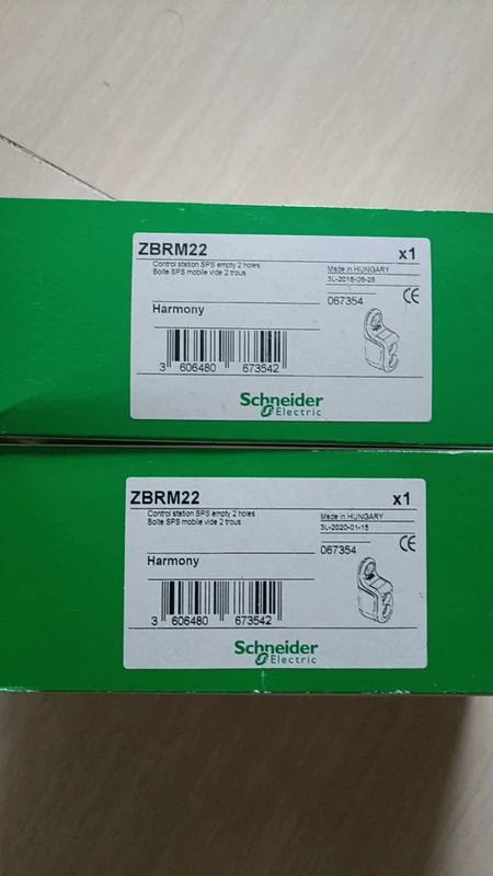Industrial Control Box Schneider ZBRM22 - Durable Enclosure