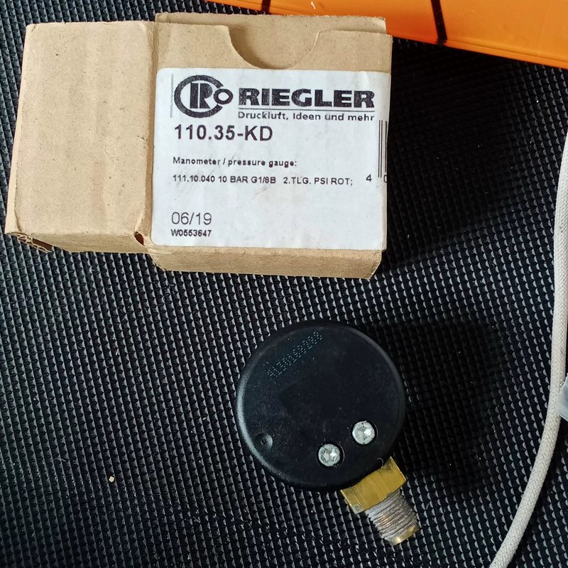 RIEGLER 111.10.040 110.35-KD Pressure Gauge for Industrial Use