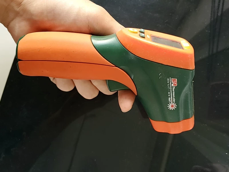 SikA 42512 Dual Laser Infrared Thermometer for Industry