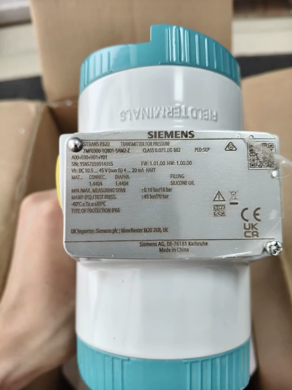 SIEMENS 7MF0300-1QB01-5AM2-Z Pressure Transmitter 4-20mA
