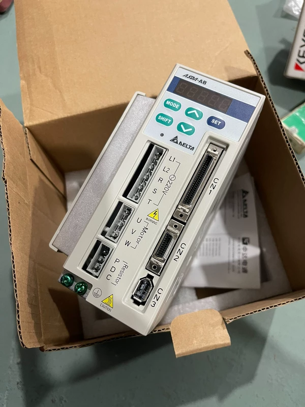 Delta ASD-A0721-AB Servo Drive for Precision Control