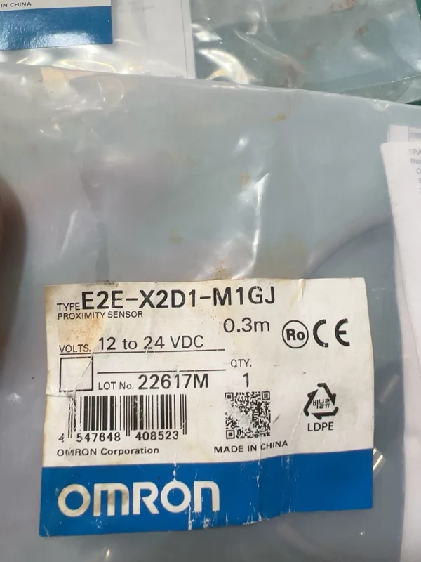 Omron E2E-X2D1-M1GJ Proximity Sensor 2mm M12 Inductive