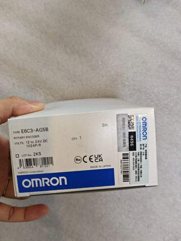 OMRON E6C3-AG5B Rotary Encoder for Industrial Motion