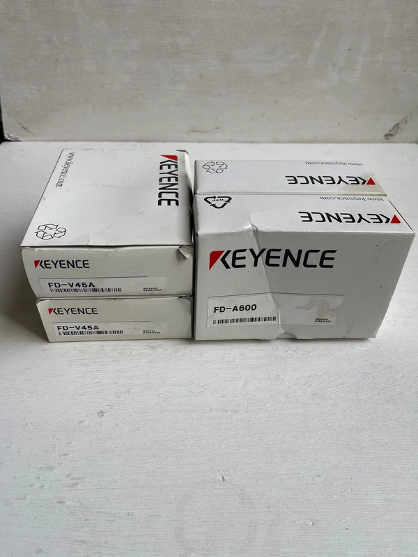 KEYENCE FD-A600 Flow Sensor for Precision Fluid Monitoring