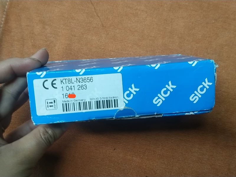SICK KT8L-N3656 1041263 Color Mark Sensor for Precision Detection