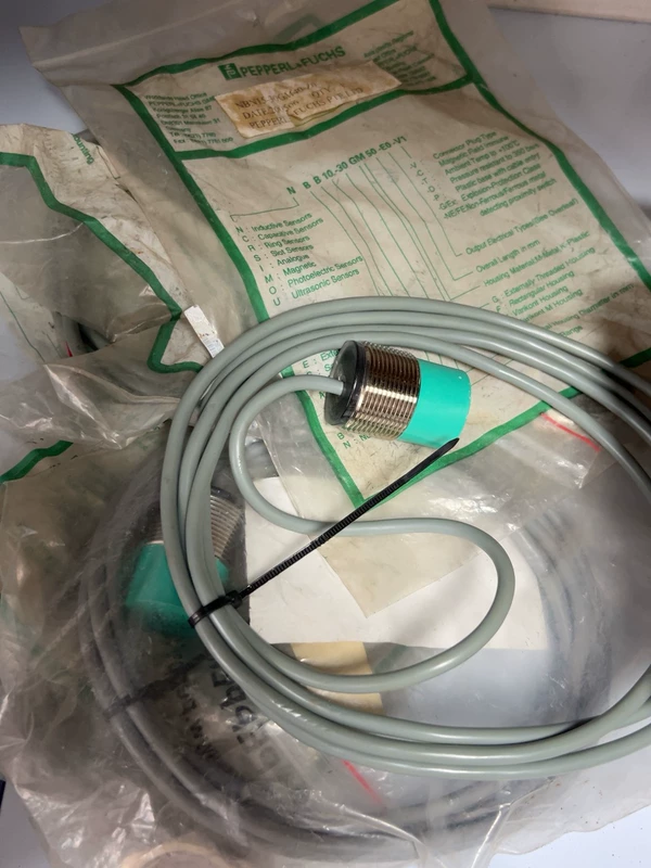 PEPPERL+FUCHS NBN15-30GM40-Z0  88214 Inductive Sensor
