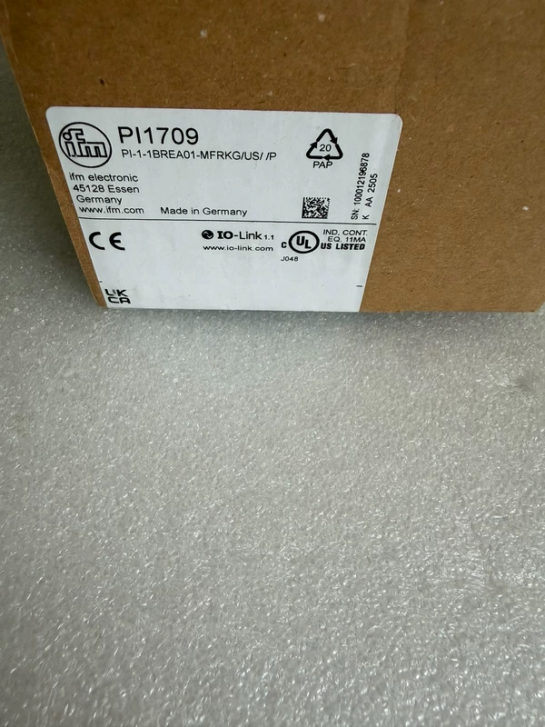 IFM PI1709 Pressure Sensor for Industrial Monitoring