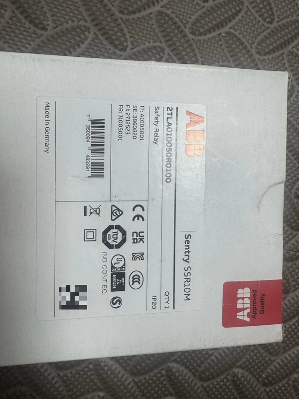 ABB SSR10M  2TLA010050R0100 Safety Relay for Machine Safety