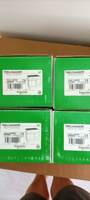 Schneider TWDLCAA24DRF PLC Controller for Automation