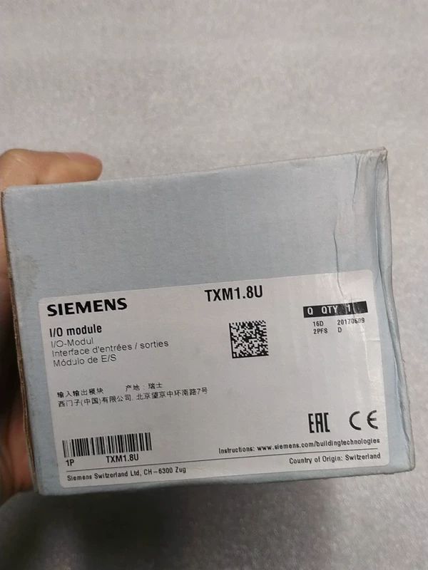 SIEMENS TXM1.8U I/O Module for Industrial Automation
