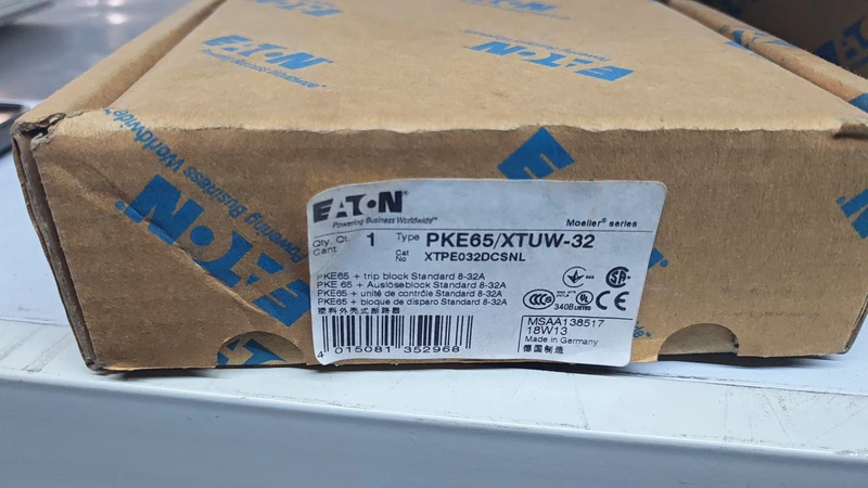EATON XTPE032DCSNL PKE65/XTUW-32 Circuit Breaker Handle