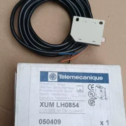 Packaging Line Schneider XUM-LH0854 Photoelectric Switch