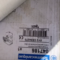 Conveyor Safety Switch Schneider XY2 CE5A270 047189