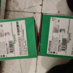 Molded Case Circuit Breaker Schneider LV510333 100A